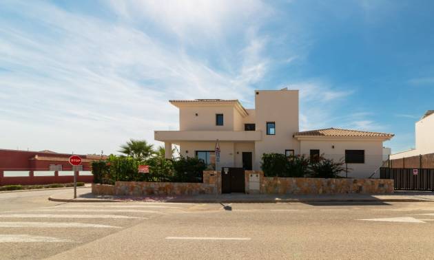 Villa - Sale - Los Montesinos - Los Montesinos