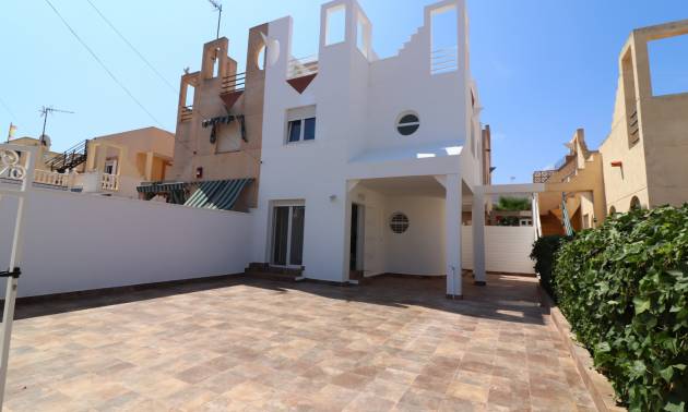 Villa - Sale - Torrevieja - Torrevieja