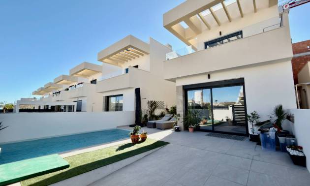 Villa - Venta - Los Montesinos - La Herrada