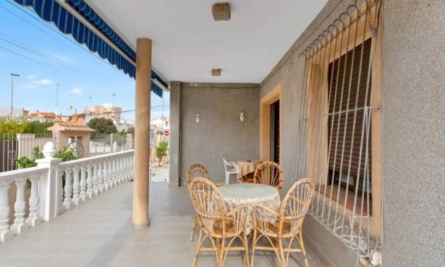 Revente - Single family house - Torrevieja - Nueva Torrevieja