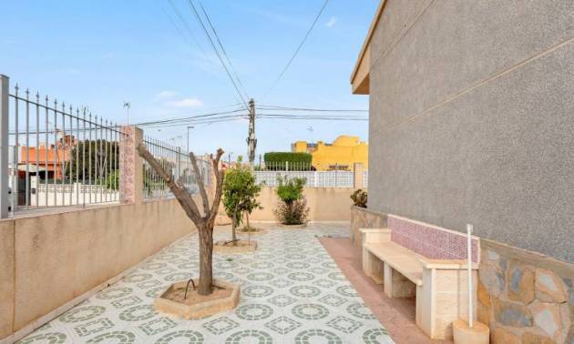 Sale - Single family house - Torrevieja - Nueva Torrevieja