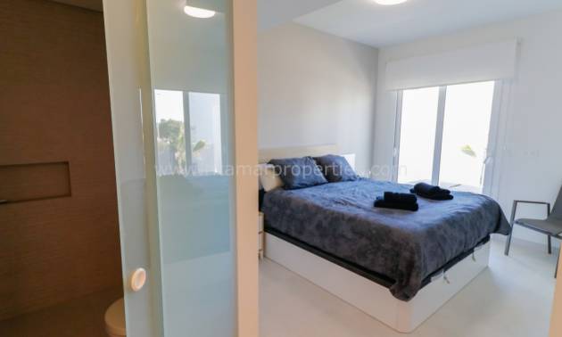 Sale - Apartment - EL RASO