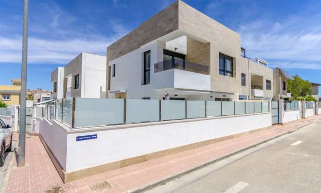 Sale - Villa - Orihuela Costa - Urbanización Blue Lagoon y T-2 Filipinas Oeste