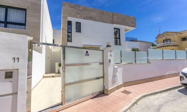 Sale - Villa - Orihuela Costa - Urbanización Blue Lagoon y T-2 Filipinas Oeste