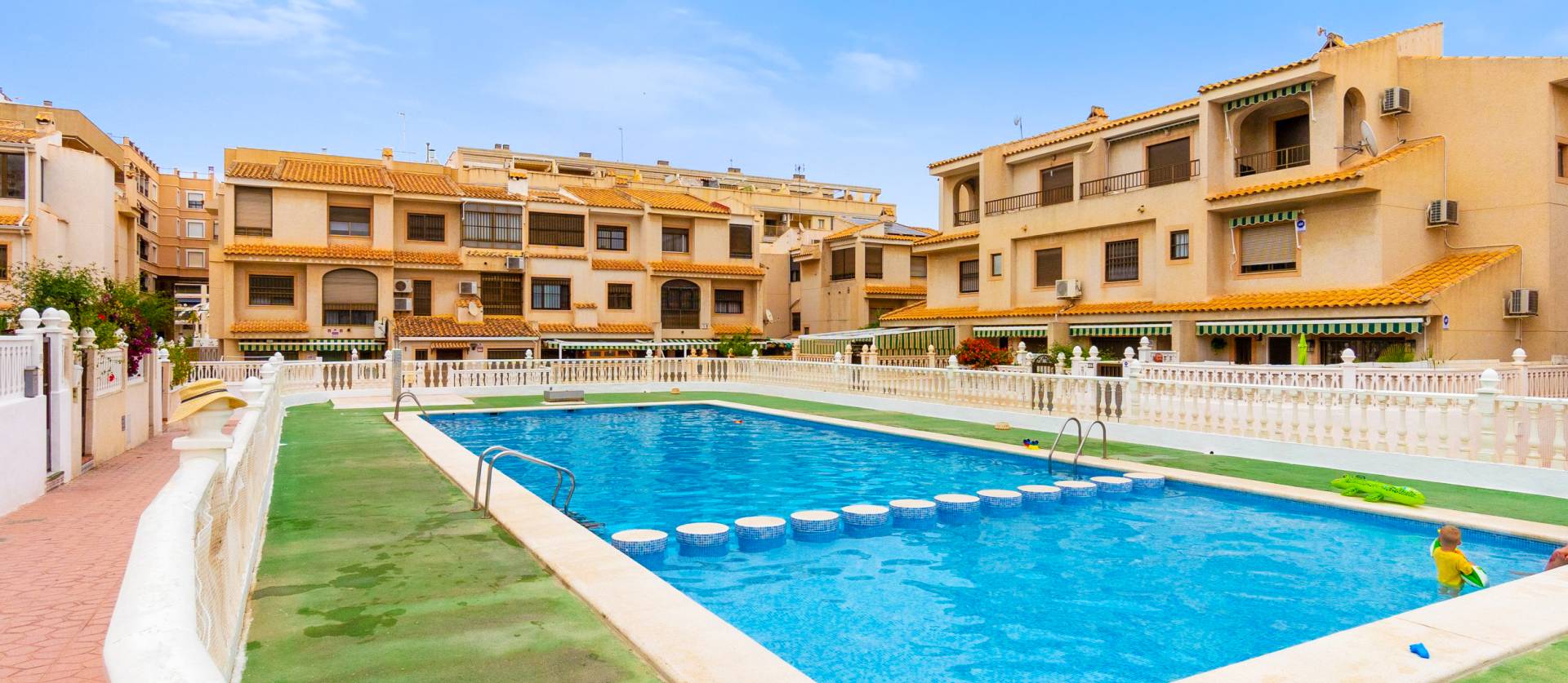 Sale - Townhouse - Guardamar Playa