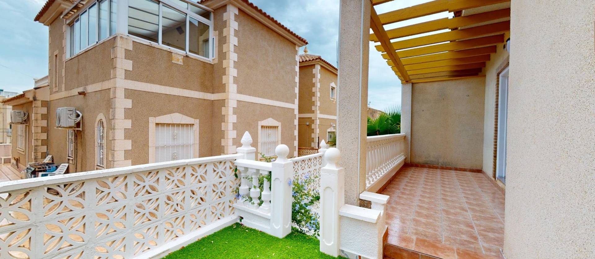 Sale - Townhouse - Orihuela Costa - Villamartín