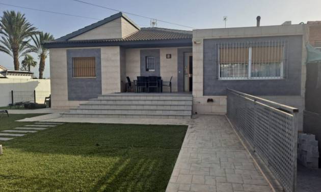 Venta - Villa - Torrevieja