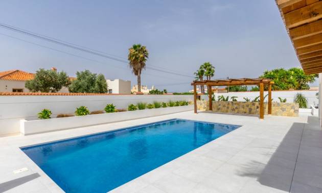 Bestaande woningen - Vrijstaande villa - Torrevieja - Torreta Florida