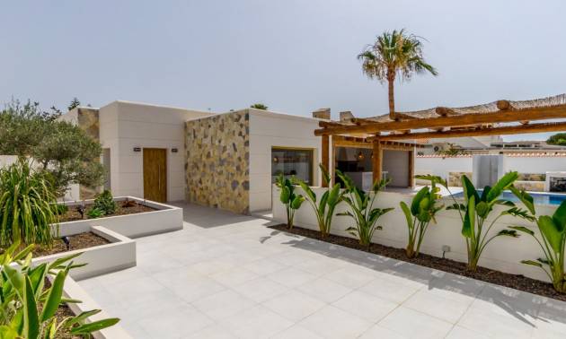 Bestaande woningen - Vrijstaande villa - Torrevieja - Torreta Florida