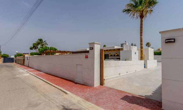 Bestaande woningen - Vrijstaande villa - Torrevieja - Torreta Florida