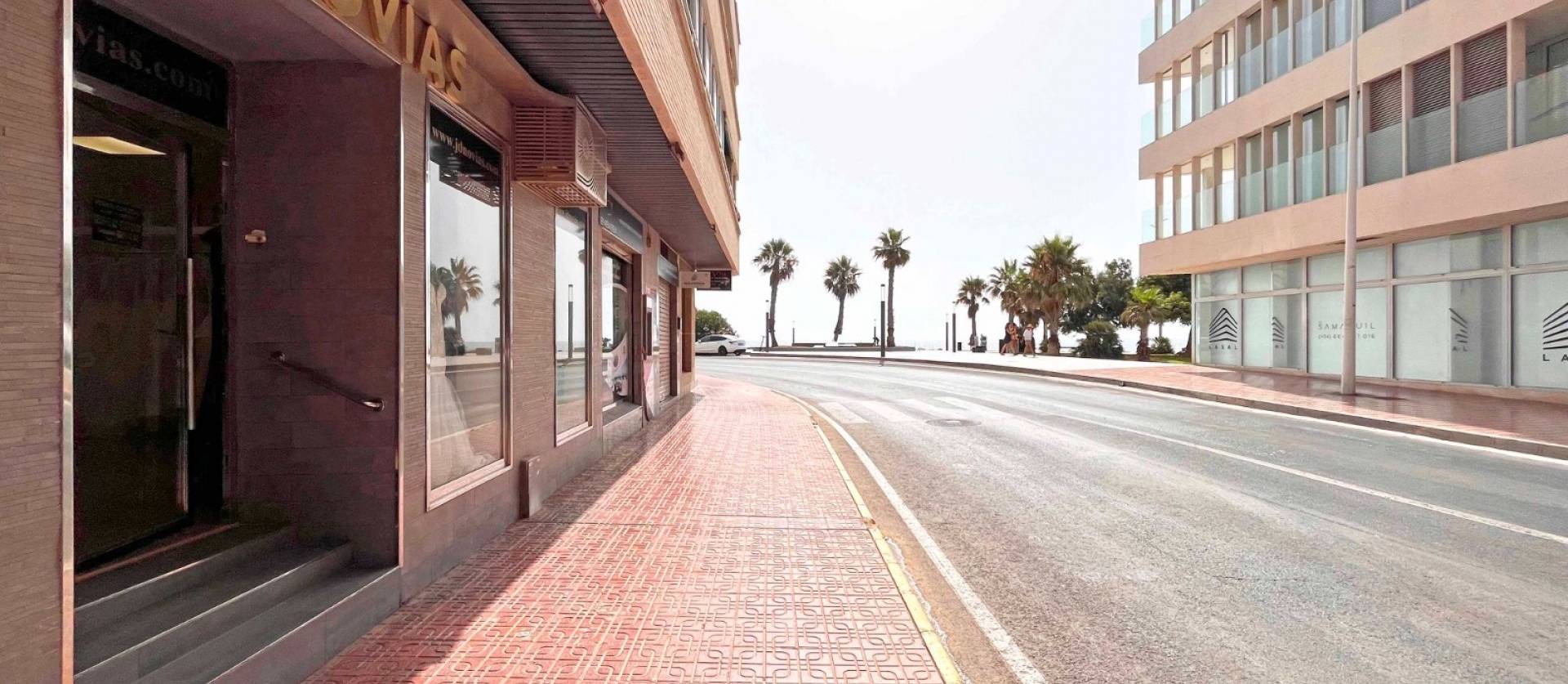 Venta - Comercial - Torrevieja - Playa del Cura