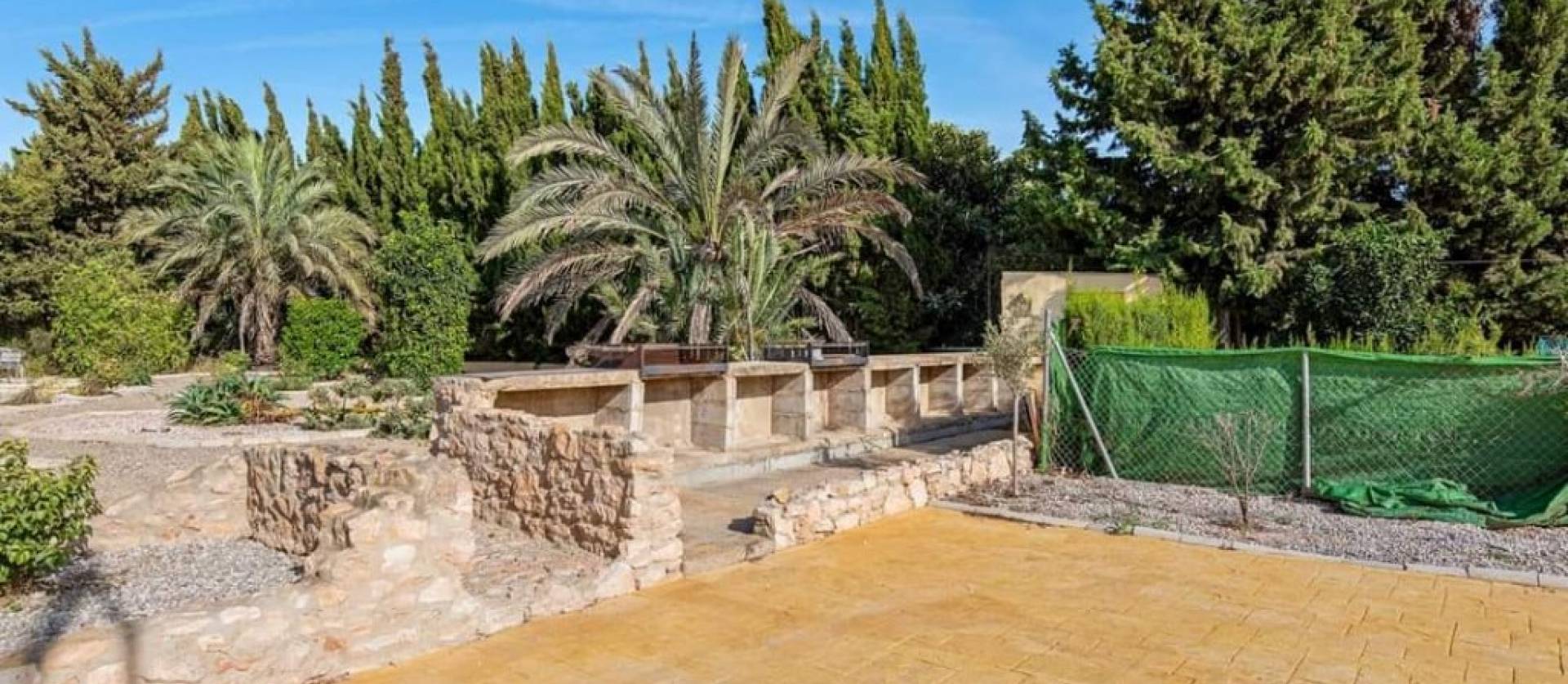 Sale - Finca - Los Montesinos