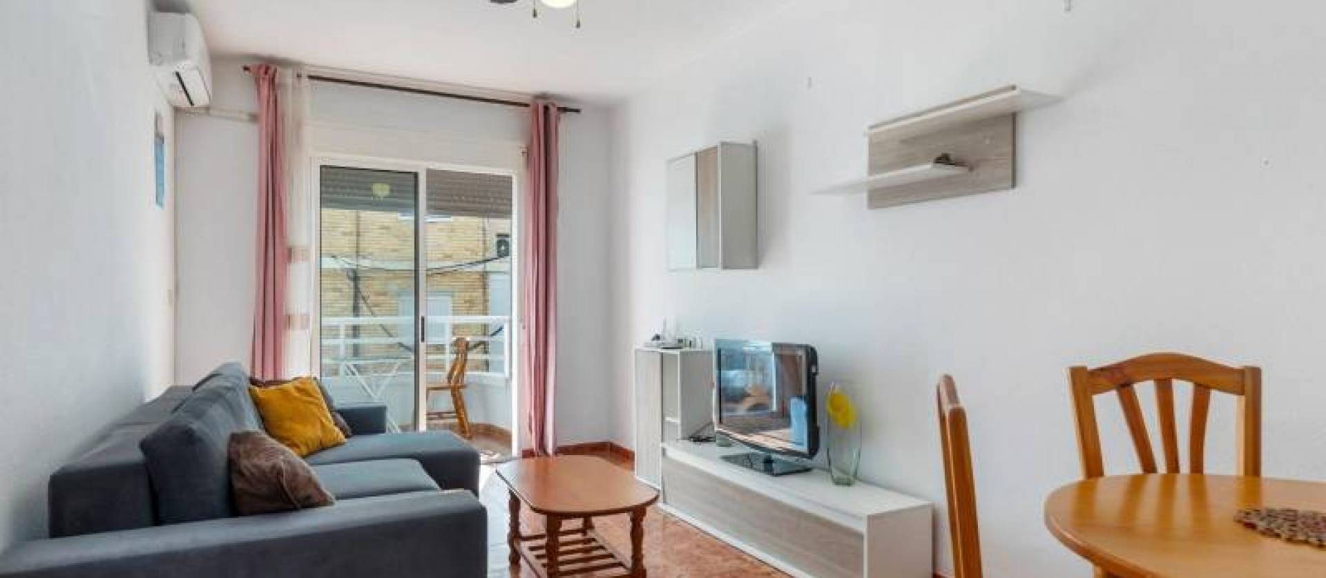 Sale - Apartment - Torrevieja - Center