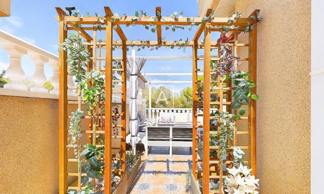 Venta - Semi Detached - Pinar de Campoverde