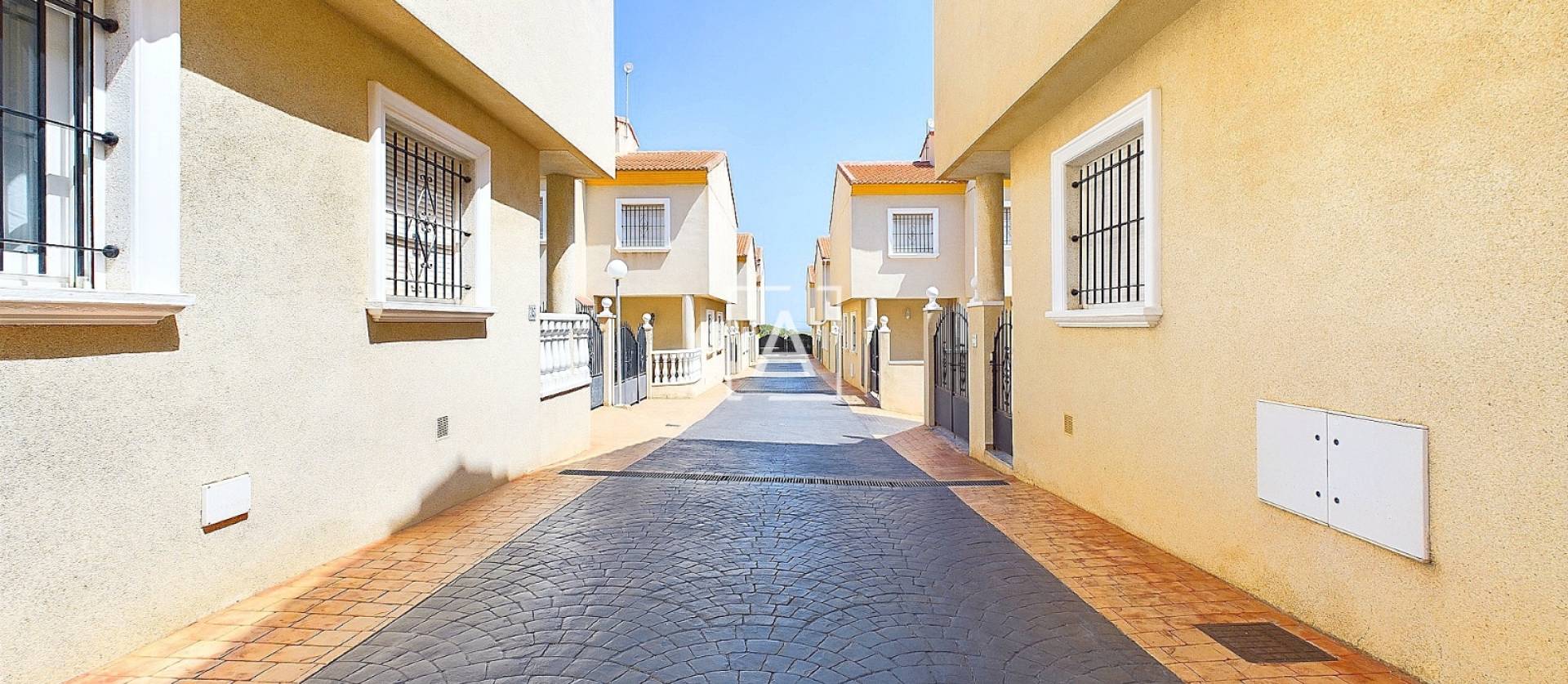 Venta - Semi Detached - Pinar de Campoverde