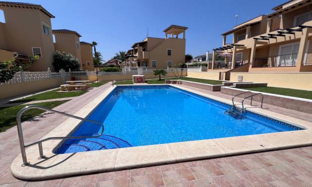 Sale - Villa - Orihuela - Villamartín