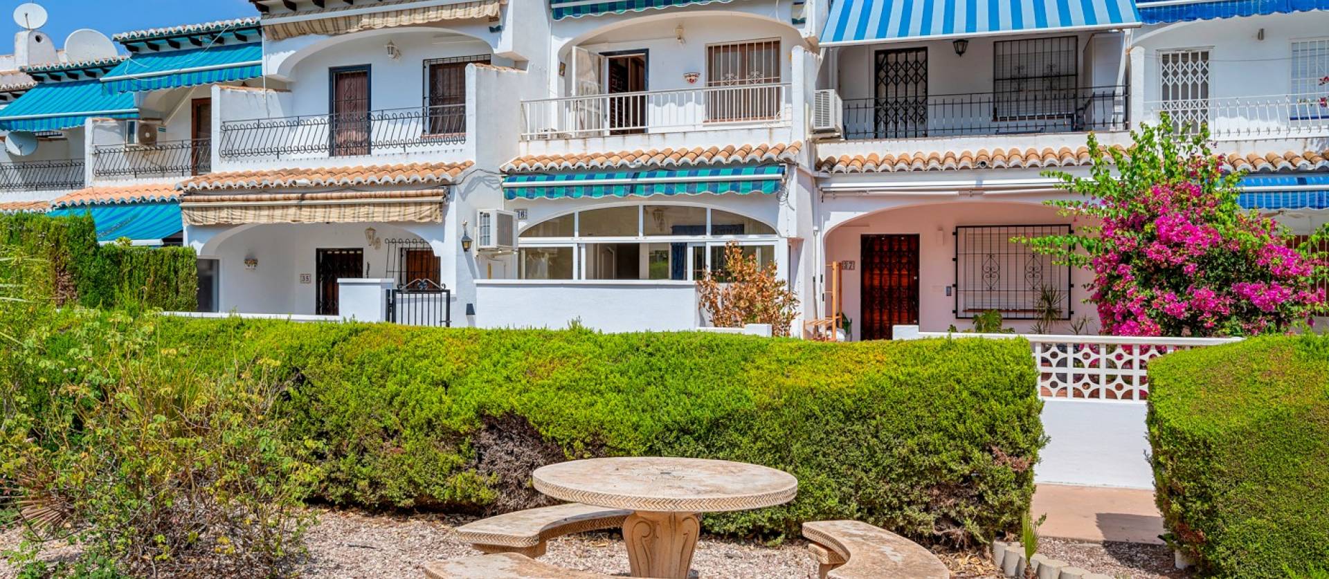 Sale - Townhouse - Torrevieja - Lago Jardin