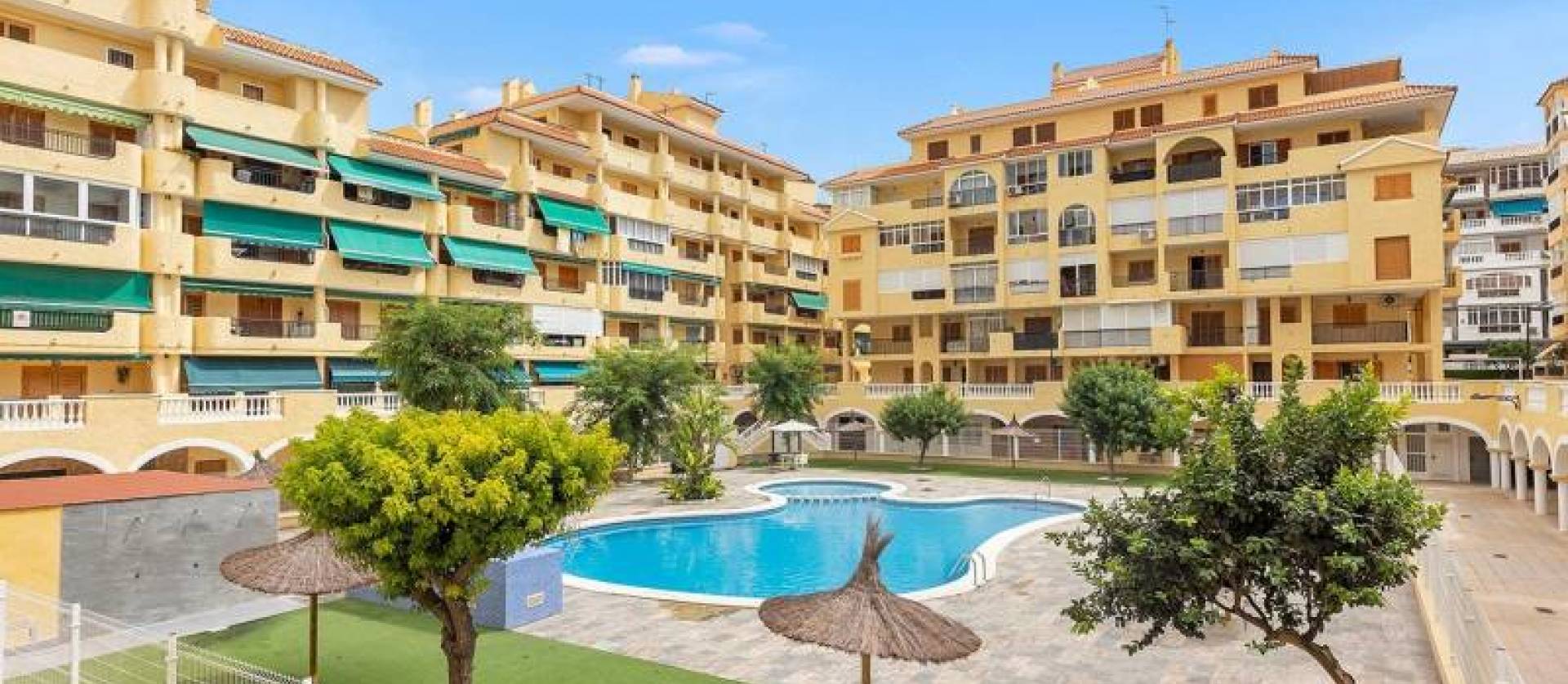 Sale - Apartment - Torrevieja - La Mata