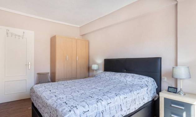 Revente - Apartment - Torrevieja - Estacion de autobuses