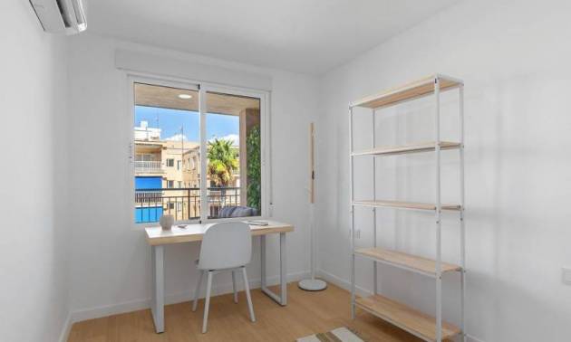 Revente - Apartment - Torrevieja - Playa de los Naufragos