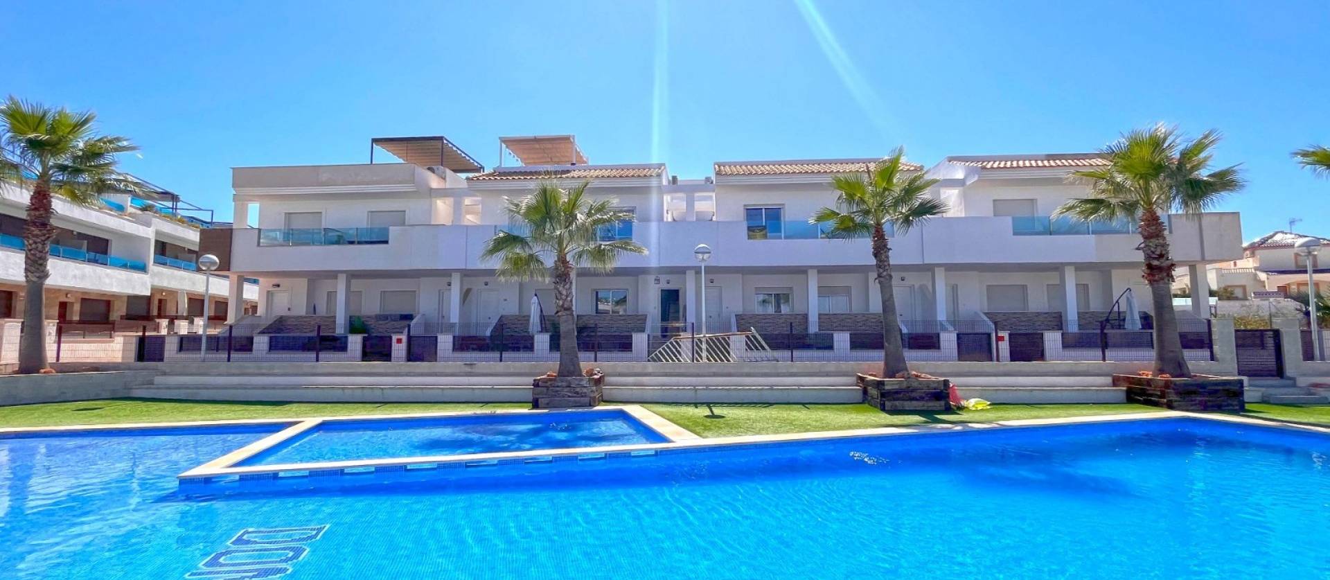 Sale - Townhouse - Torrevieja - Los Balcones