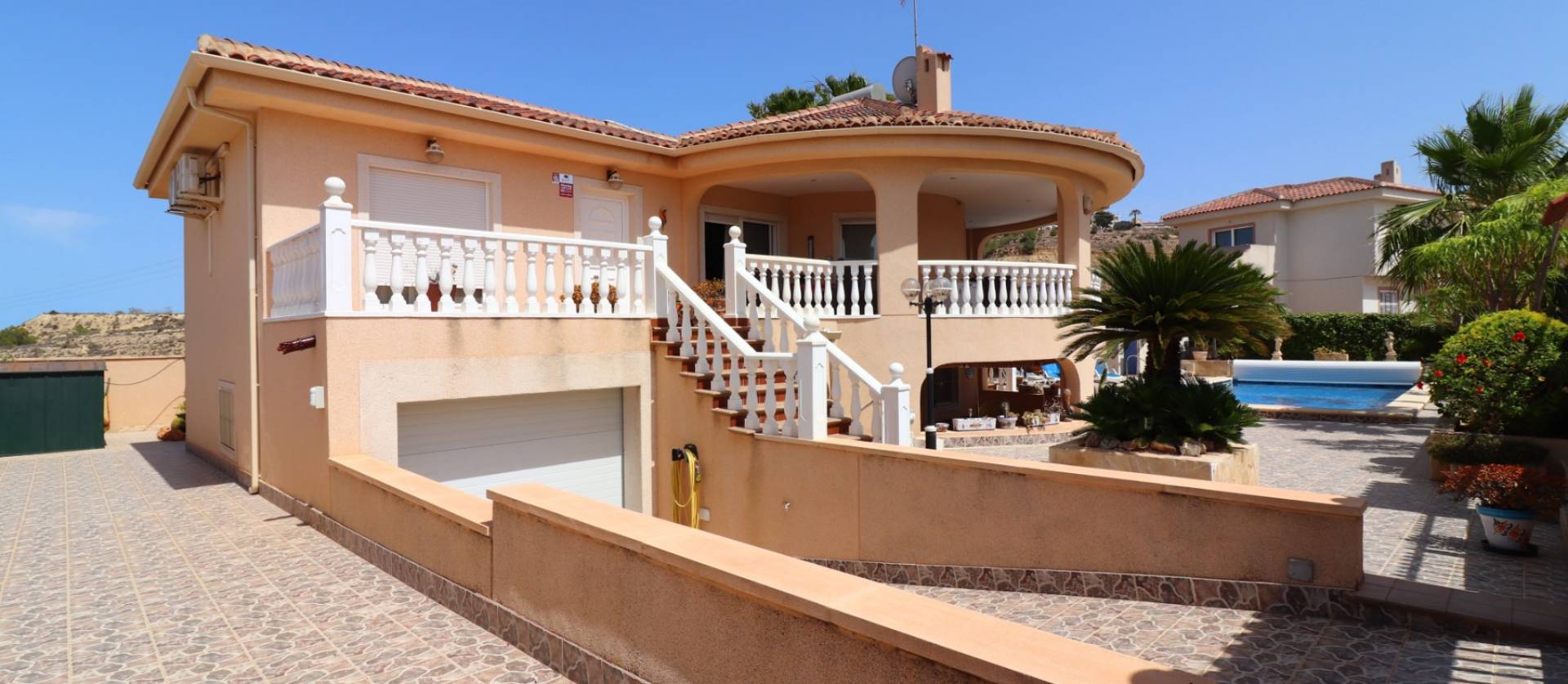 Sale - Villa - Benimar