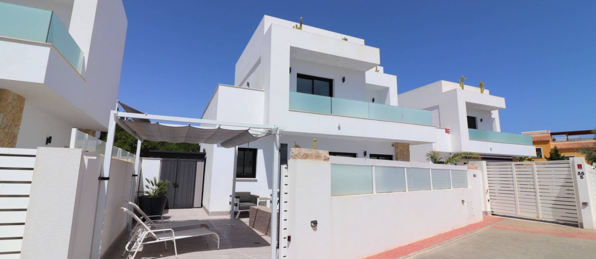 Venta - Villa - Los Montesinos