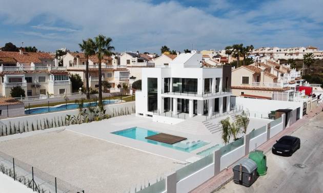 Venta - Villa - Torrevieja