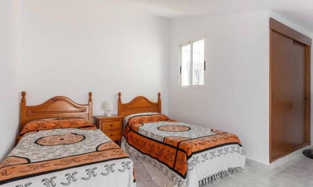 Sale - Bungalow - Torrevieja - San Luis