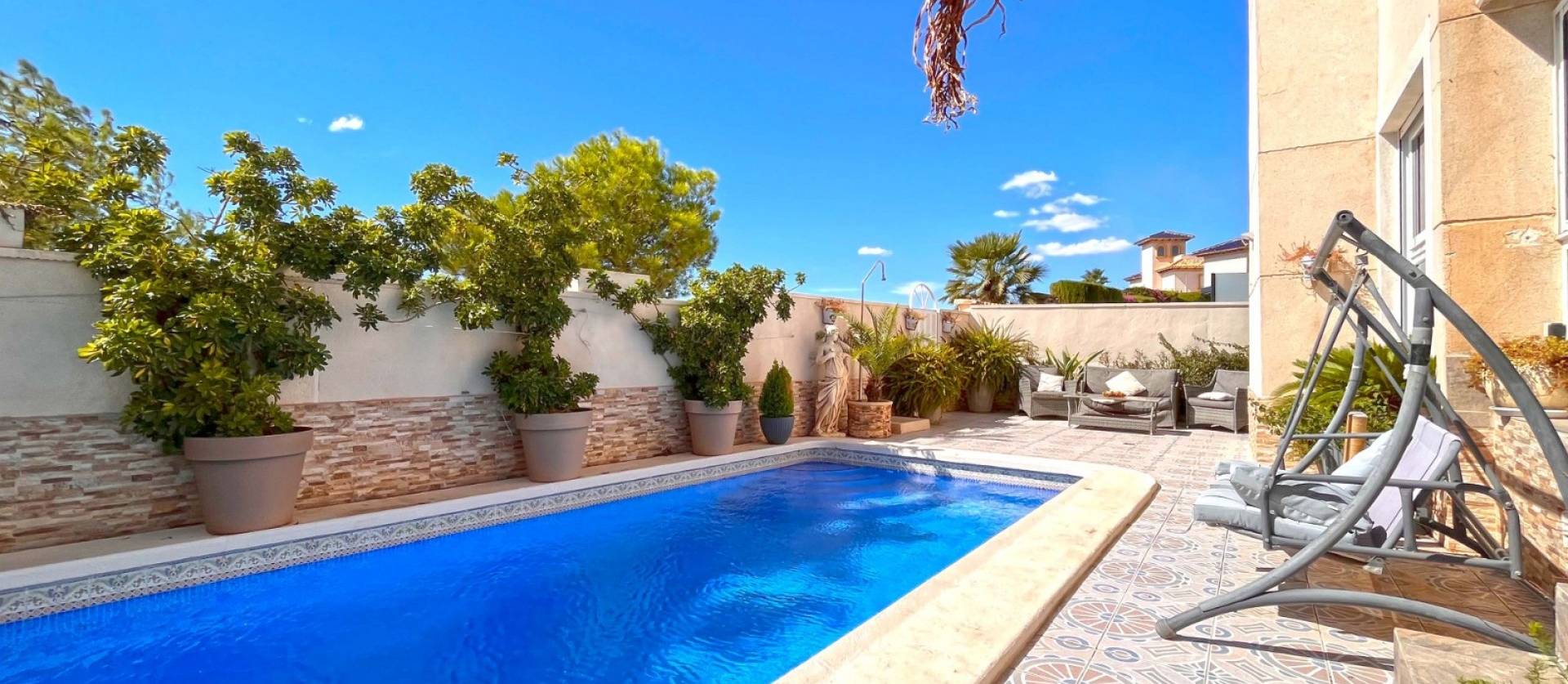 Sale - Villa - Orihuela Costa - La Zenia