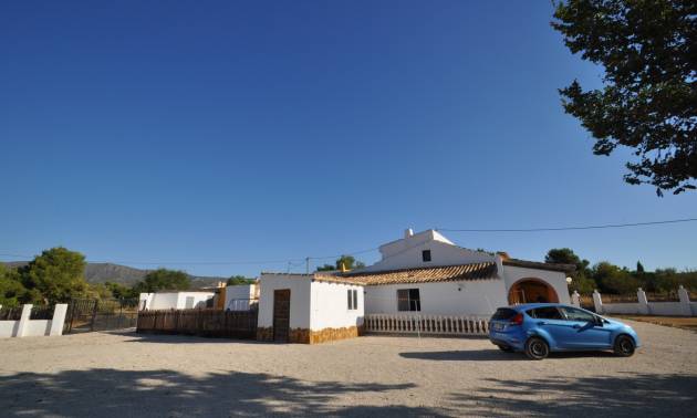 Sale - Country House - Pinoso