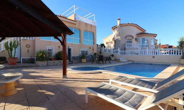 Sale - Villa - Benimar