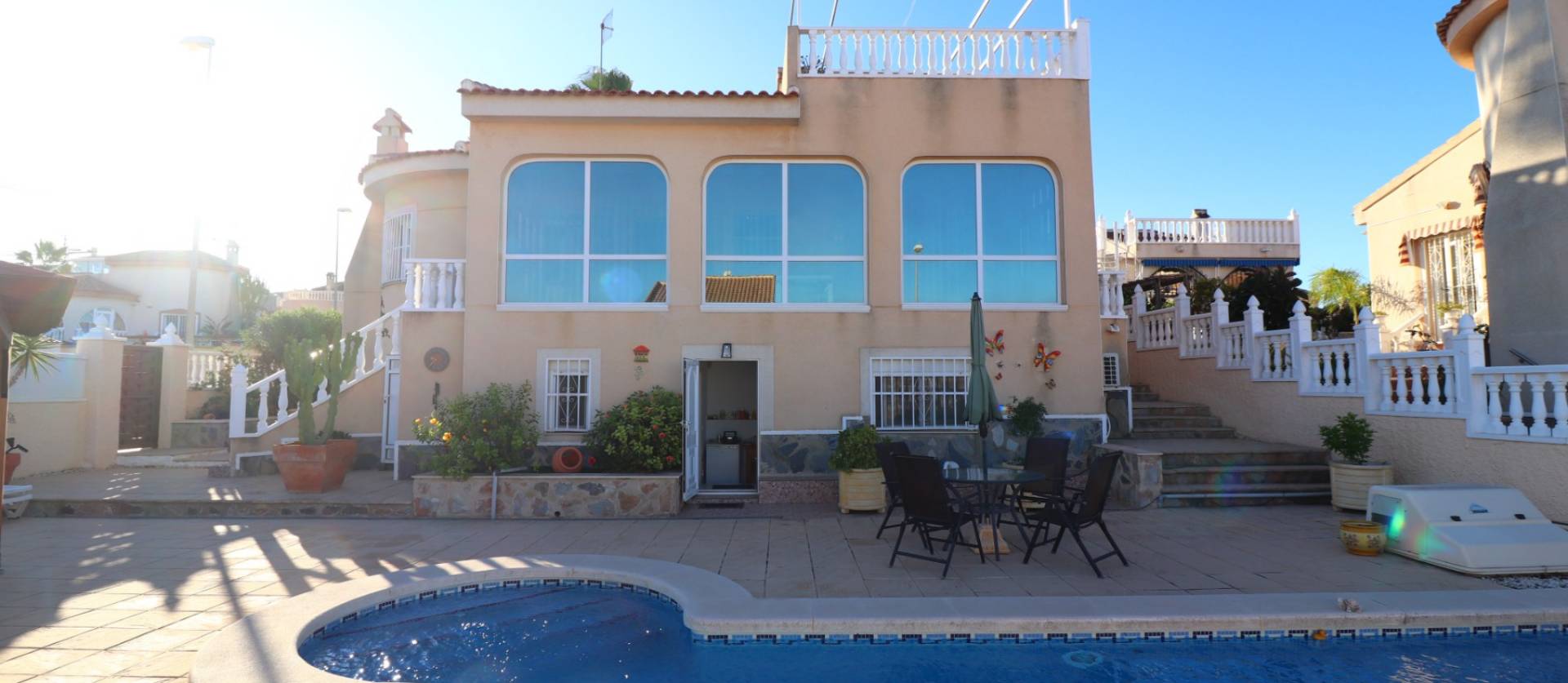 Sale - Villa - Benimar