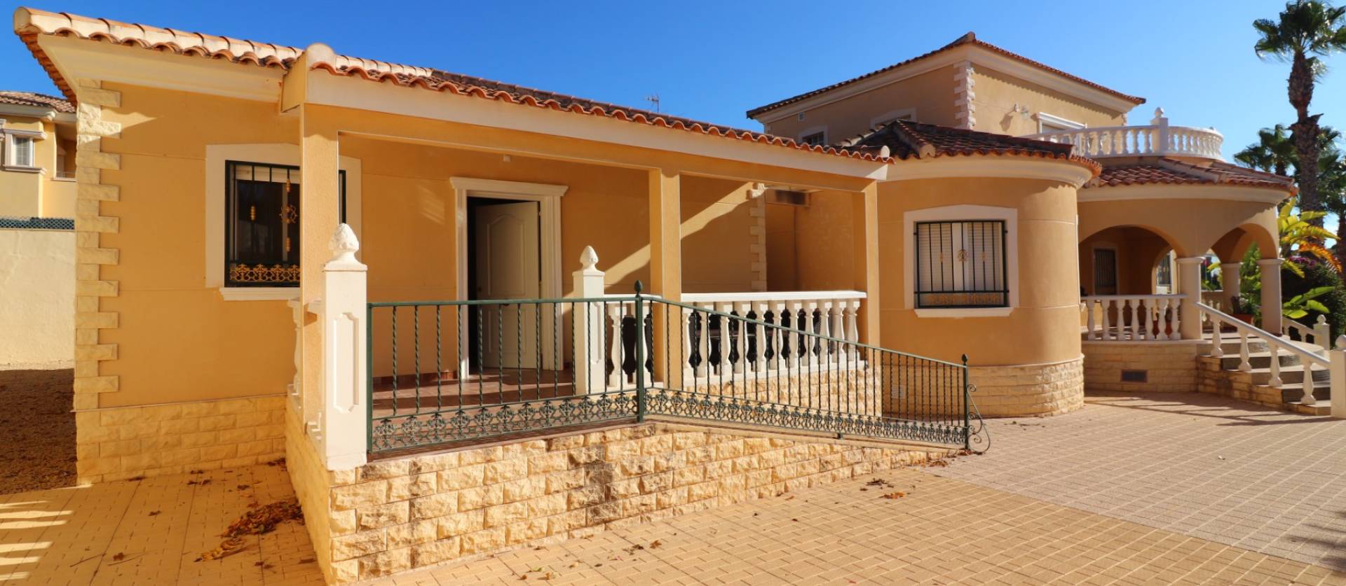 Sale - Villa - La Marina