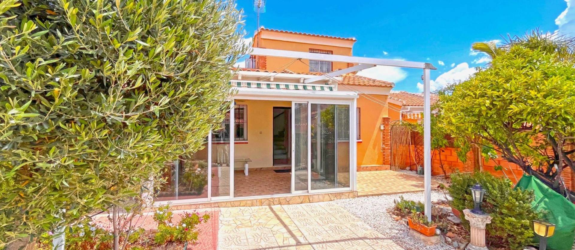 Sale - Villa - Orihuela Costa - Playa Flamenca