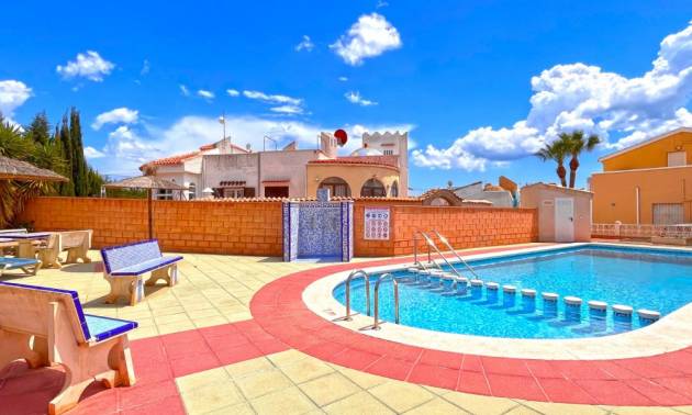 Sale - Villa - Orihuela Costa - Playa Flamenca