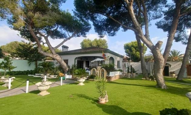 Sale - Villa - Orihuela Costa