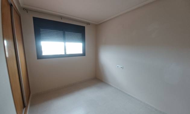 Revente - Apartment - Sucina