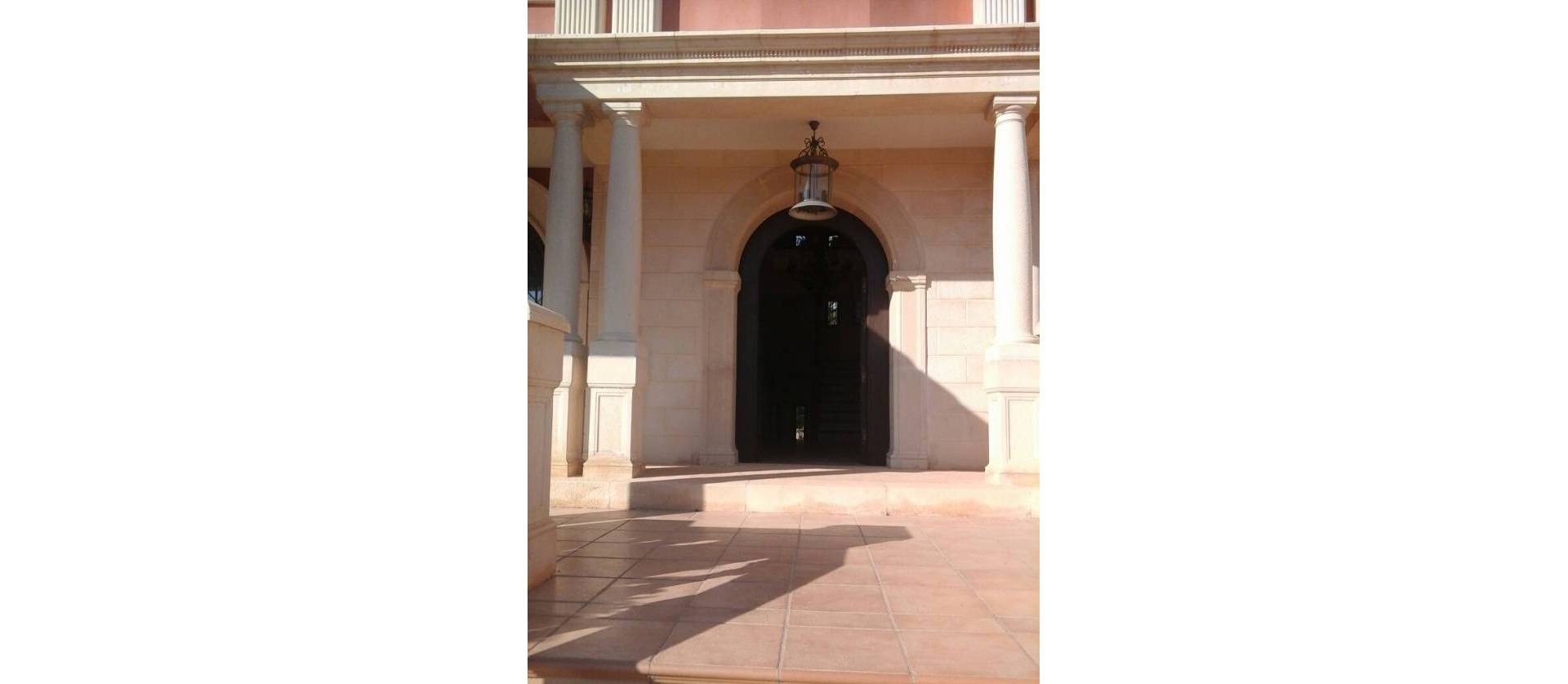 Bestaande woningen - Villa - Elche