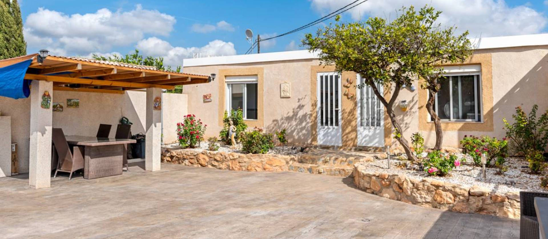 Venta - Villa - Los Montesinos