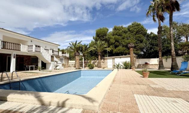 Sale - Villa - Orihuela Costa - La Zenia