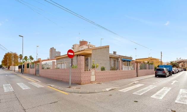 Sale - Villa - Torrevieja