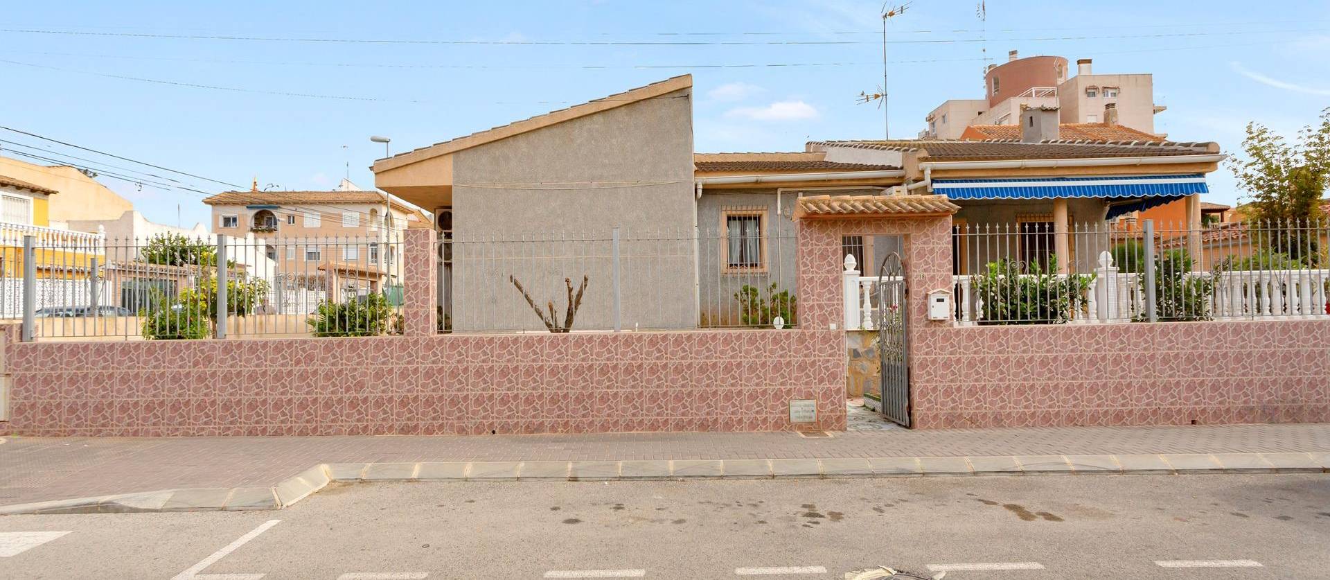 Sale - Villa - Torrevieja