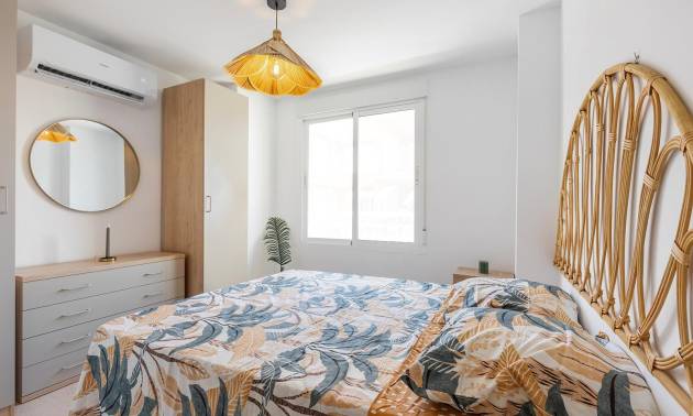 Venta - Apartment - Torrevieja - Playa de los Naufragos