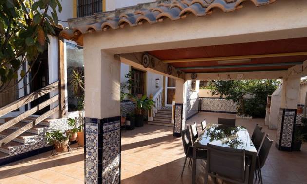 Sale - Villa - Orihuela Costa - Punta Prima