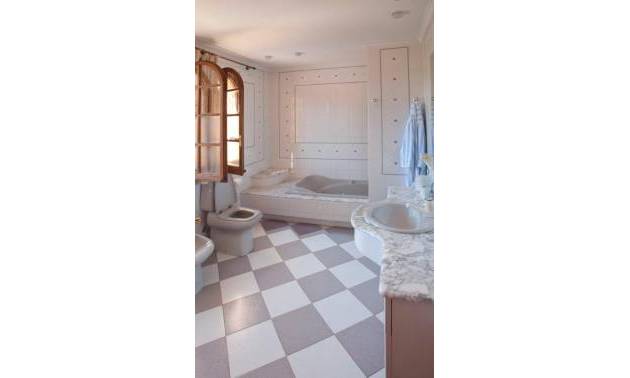 Bestaande woningen - Villa - Orihuela Costa