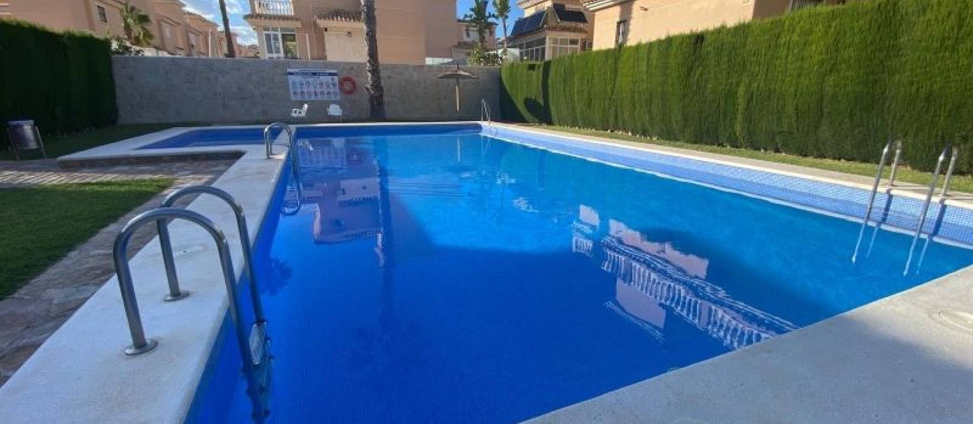Sale - Villa - Orihuela Costa