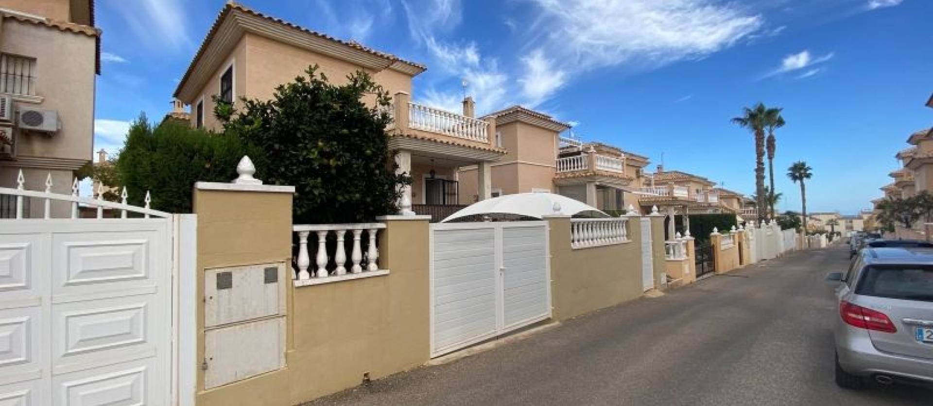 Sale - Villa - Orihuela Costa