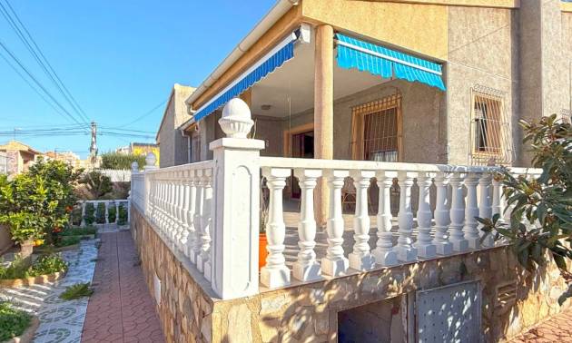 Sale - Villa - Torrevieja