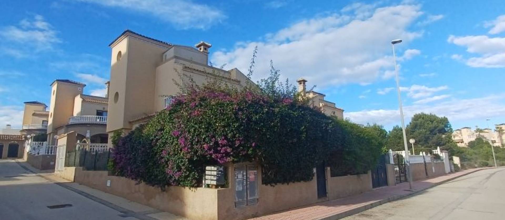 Bestaande woningen - Villa - Orihuela Costa